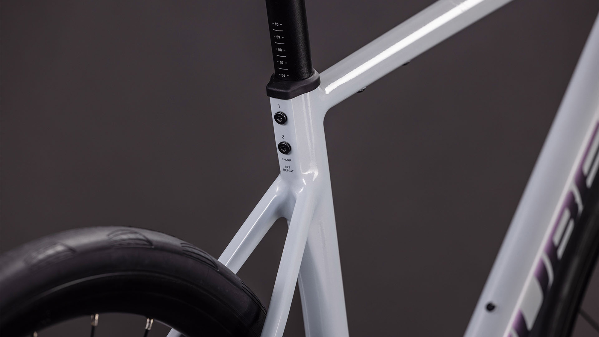 Cube Attain Race foggrey´n´shift – Bild 3